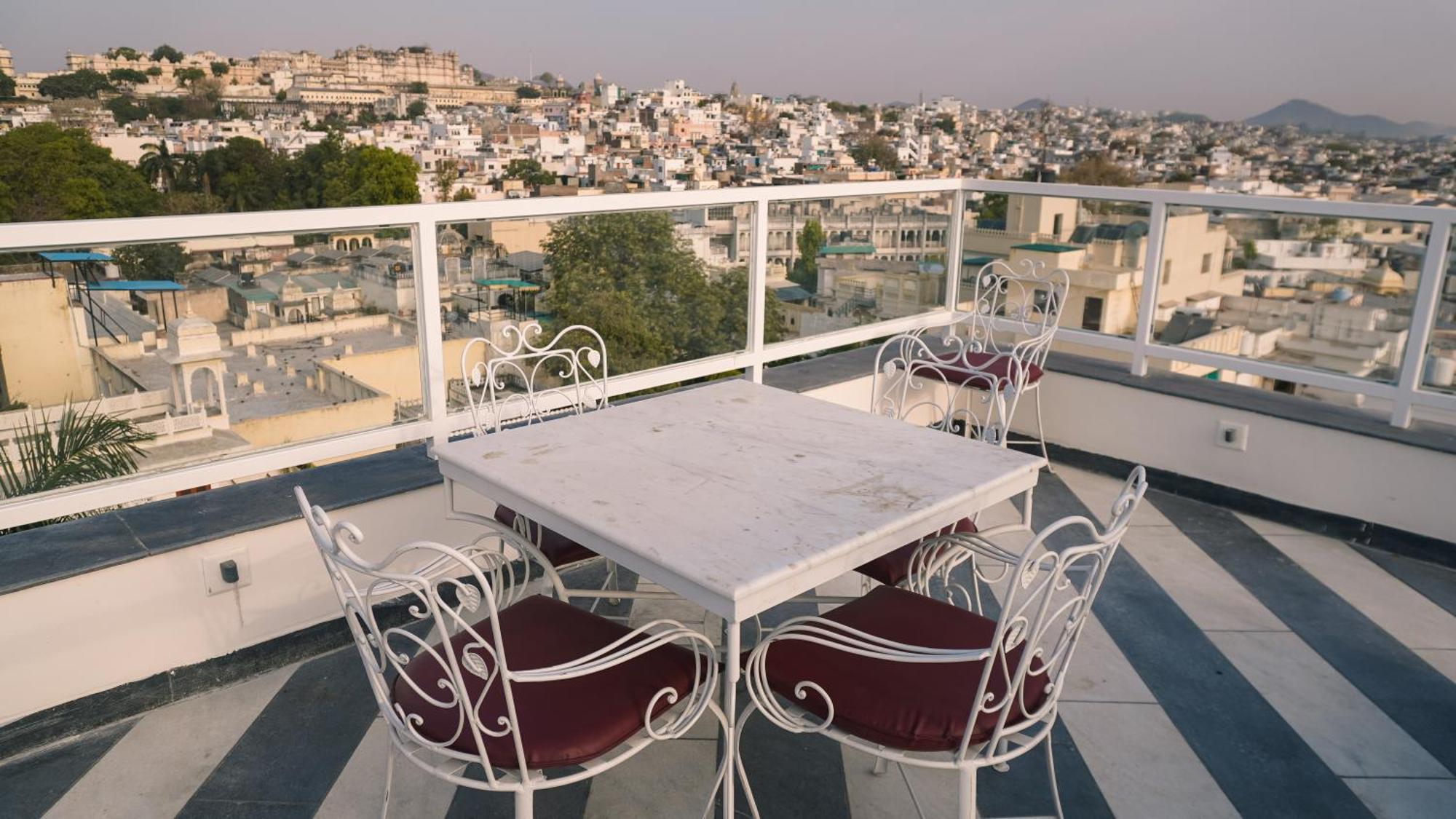 Hotel Naren Villa Udaipur Exterior photo